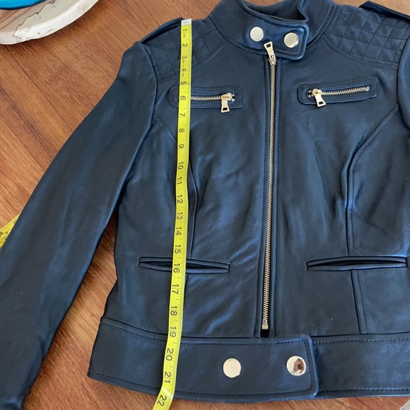 GORGEOUS 100% lambs leather moto leather jacket with gold tone buttons & zips S - Picture 8 of 8